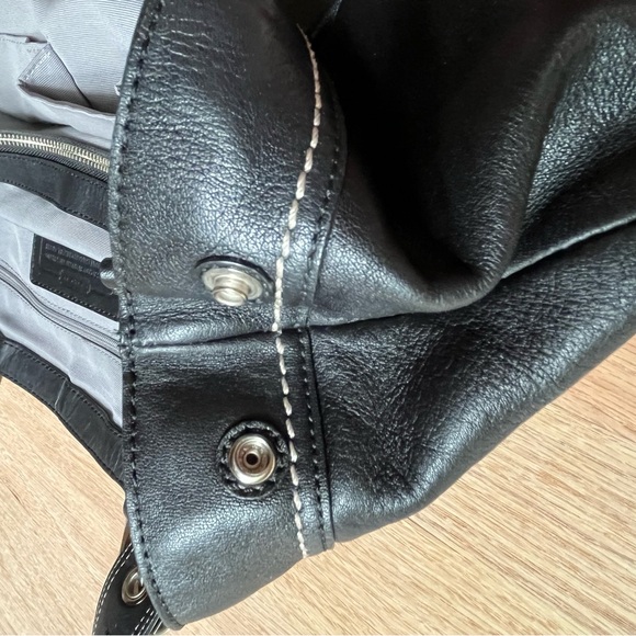 Authentic COACH Soho Large Black Pleated Tote / Shoulder Bag - Picture 12 of 13